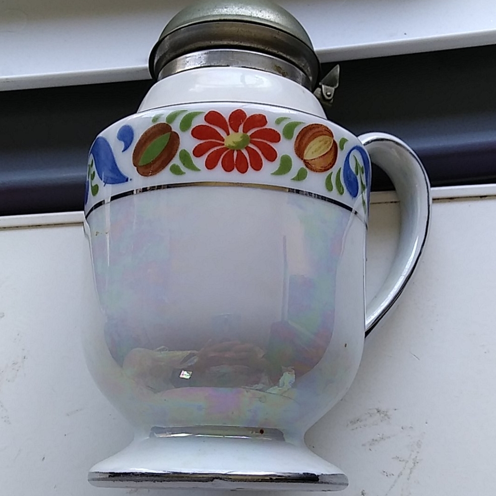 Tea pot